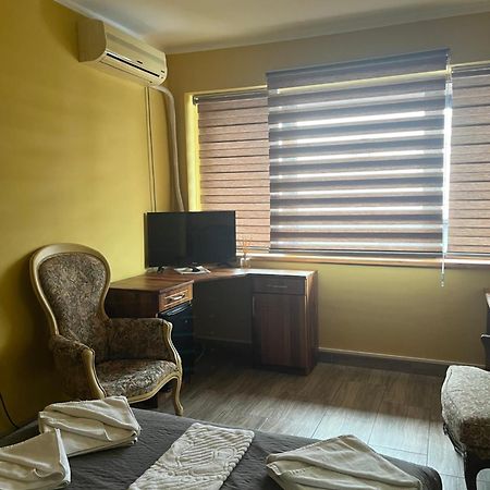 Hotel "Vir" Velika Plana Luaran gambar