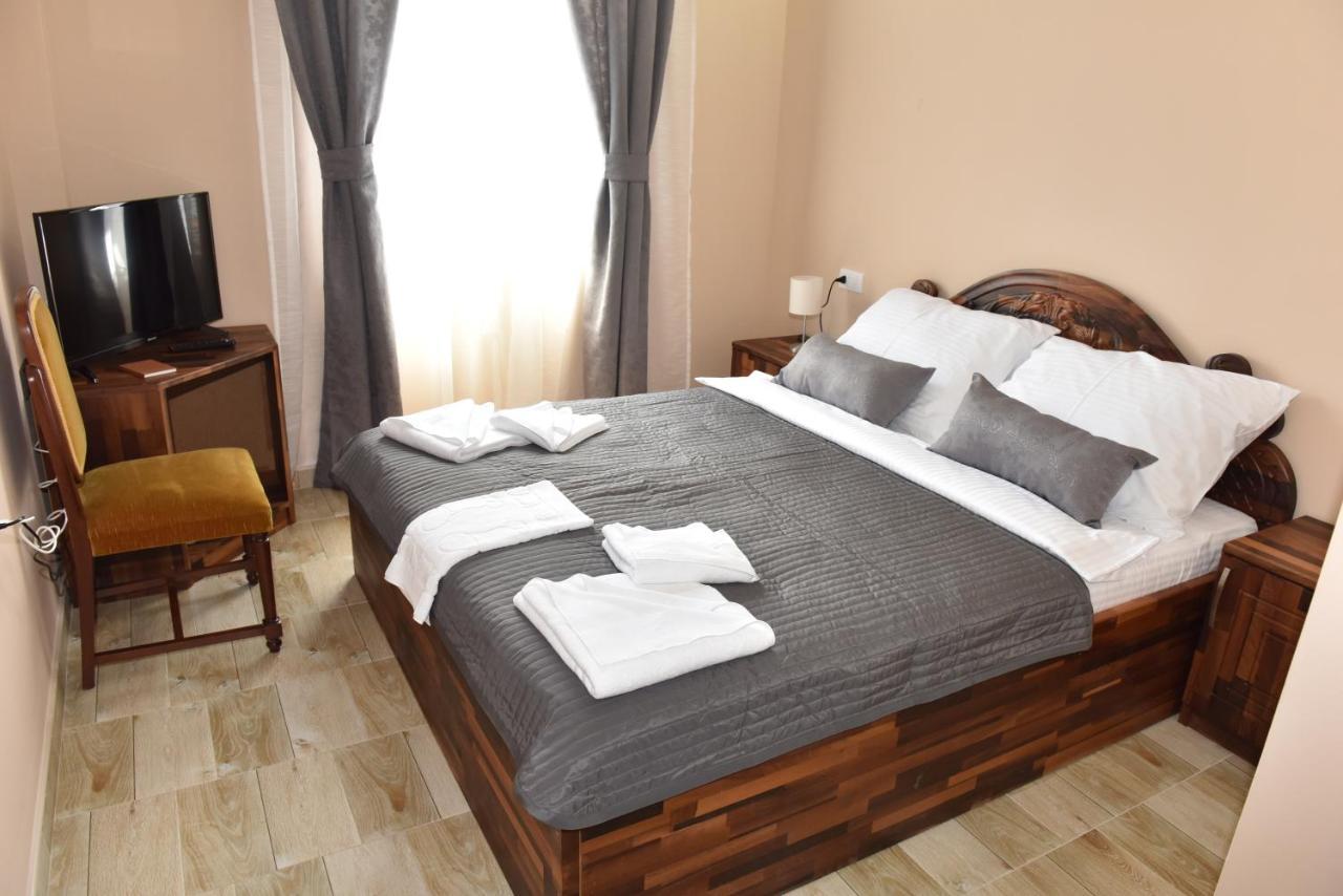 Hotel "Vir" Velika Plana Luaran gambar